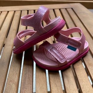 Charley Natives Size 4